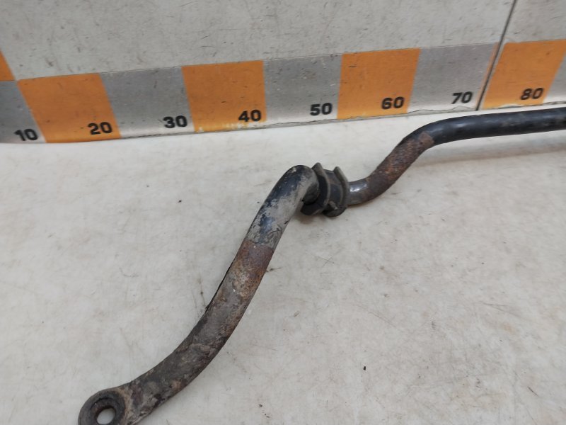 Стабилизатор передний