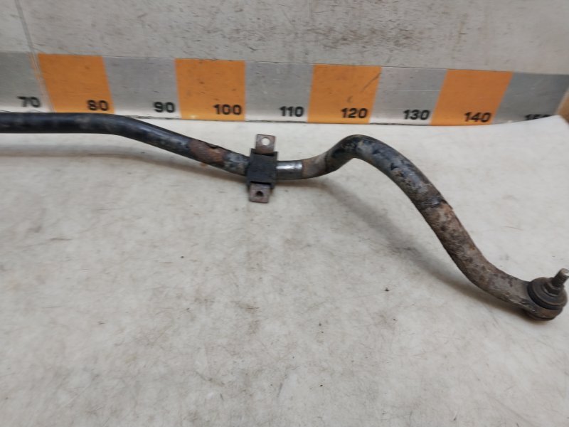 Стабилизатор передний