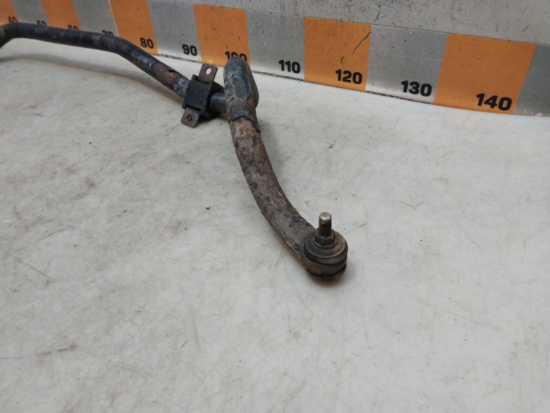 Стабилизатор передний