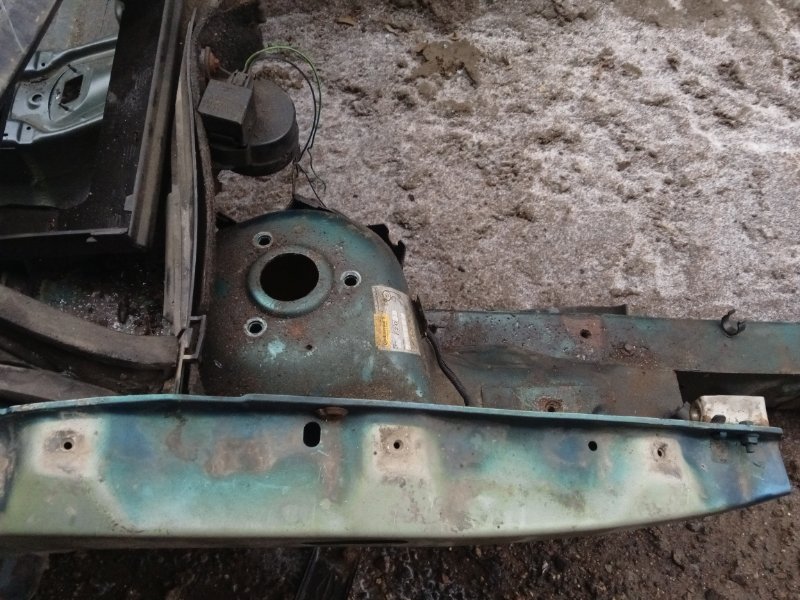 Лонжерон передний правый