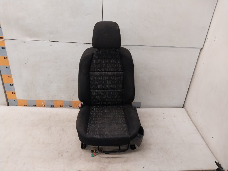 Сиденье переднее левое