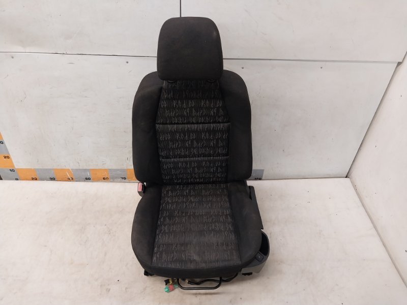 Сиденье переднее левое