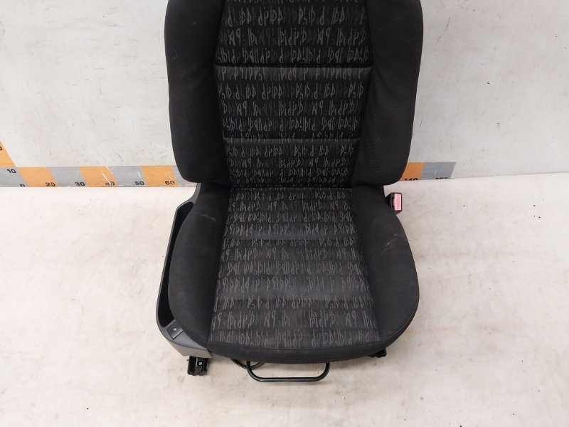 Сиденье переднее правое