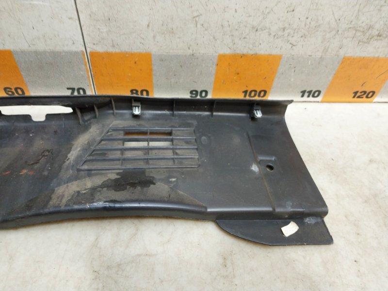 Обшивка багажника