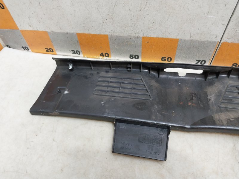 Обшивка багажника