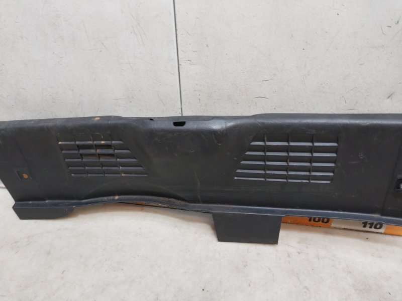 Обшивка багажника