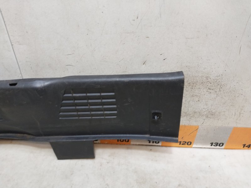 Обшивка багажника