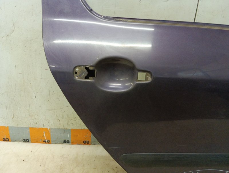 Дверь задняя правая