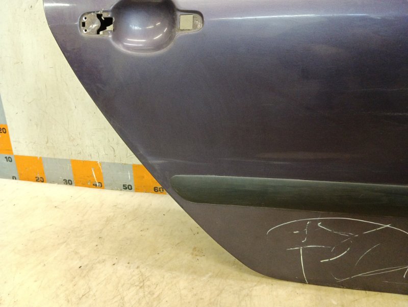 Дверь задняя правая