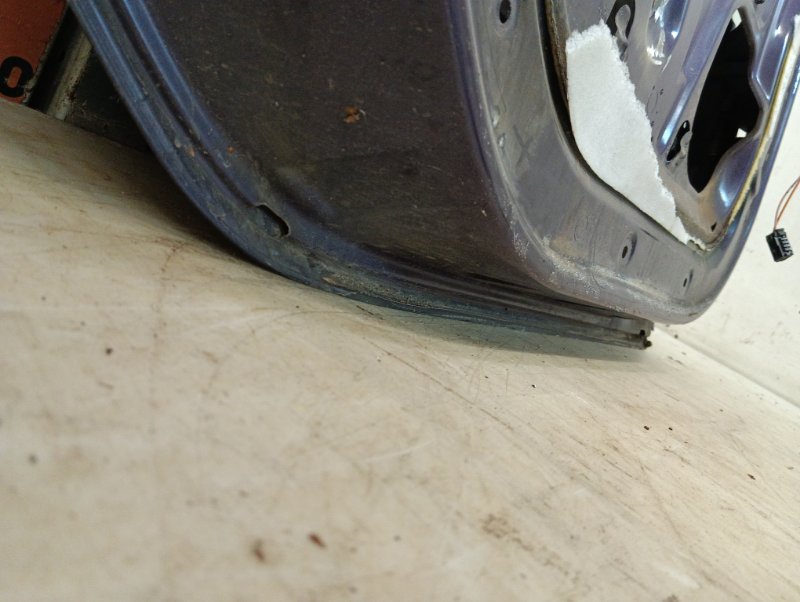 Дверь задняя левая