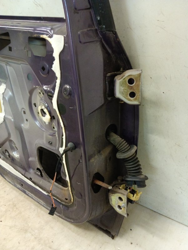 Дверь задняя левая