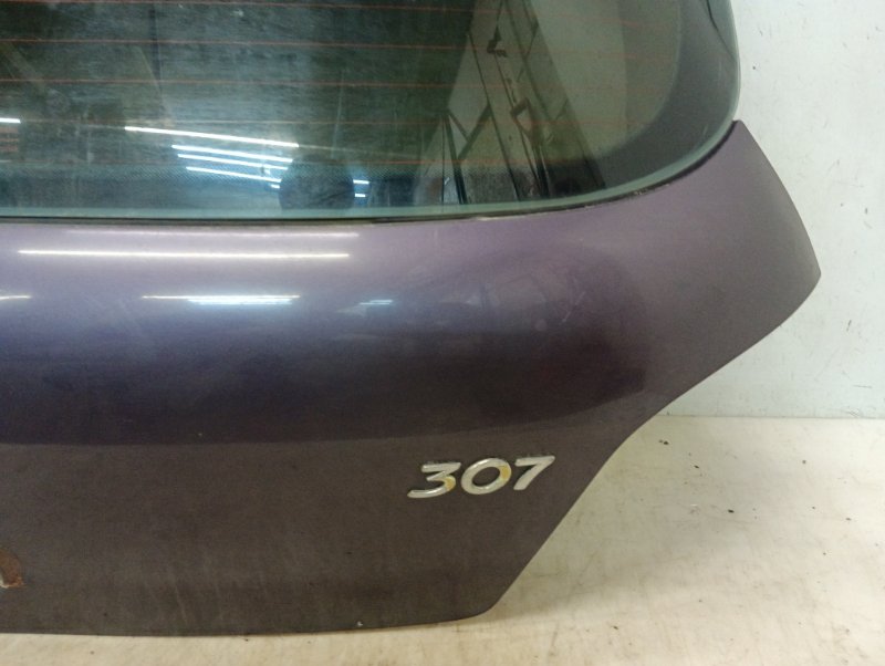 Дверь багажника