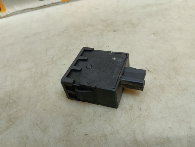 Кнопка корректора фар