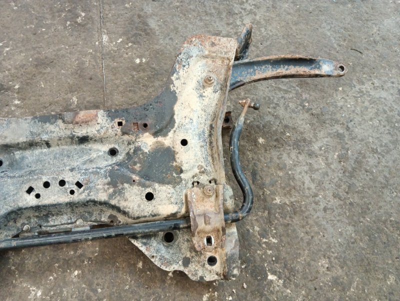 Балка подмоторная