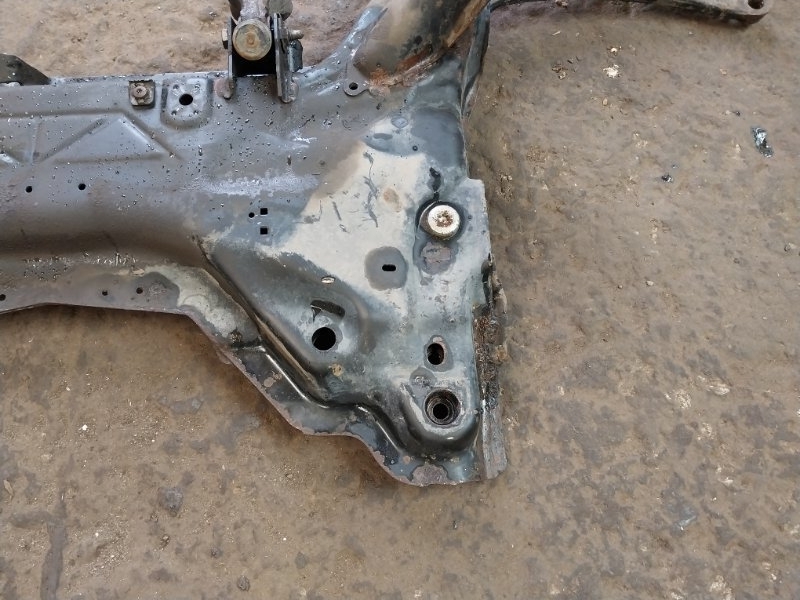 Балка подмоторная