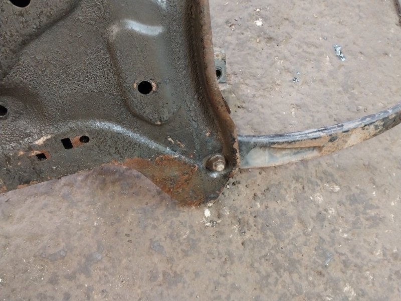 Балка подмоторная