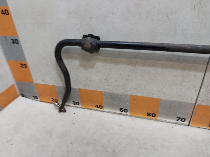 Стабилизатор передний