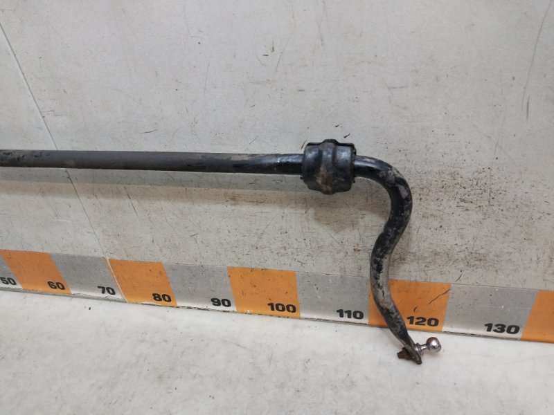 Стабилизатор передний