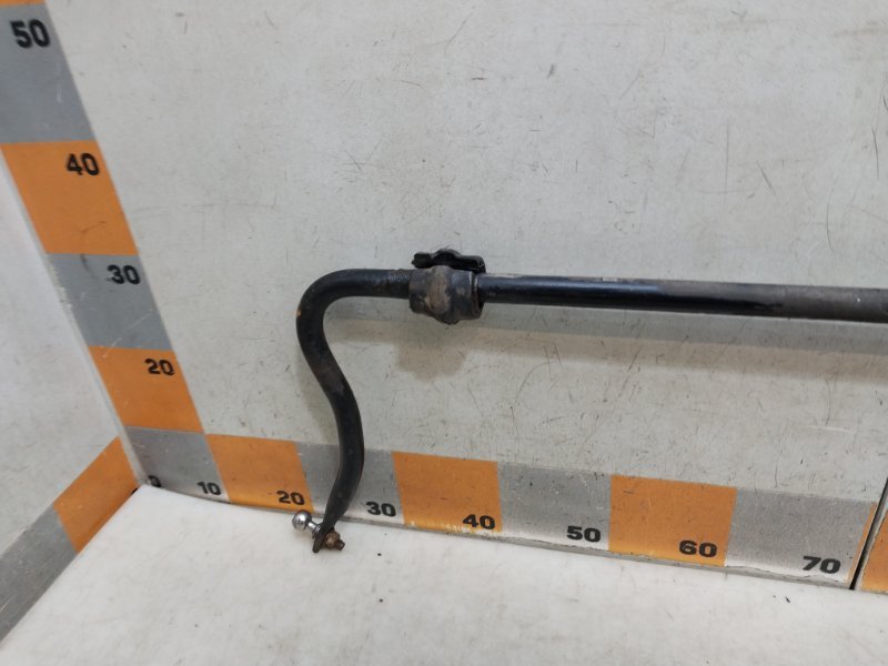 Стабилизатор передний