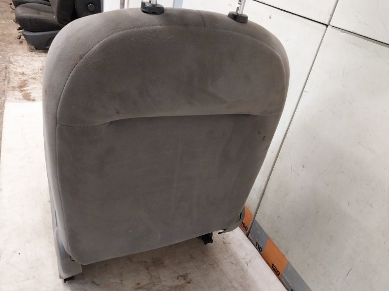 Сиденье переднее левое