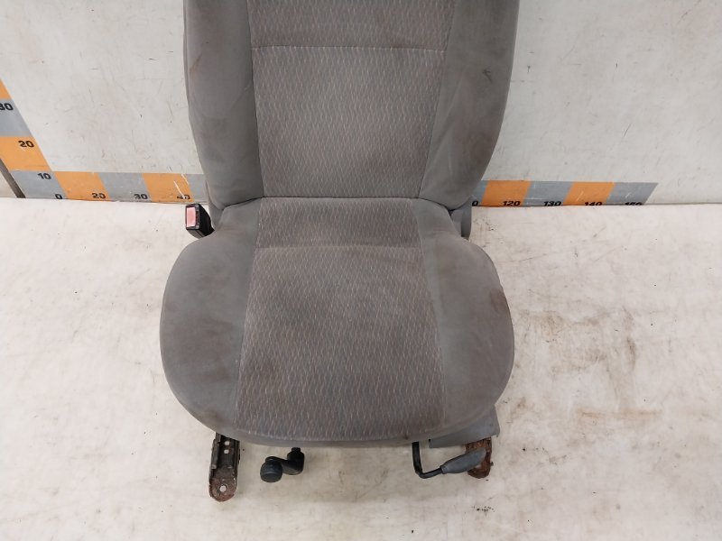 Сиденье переднее левое