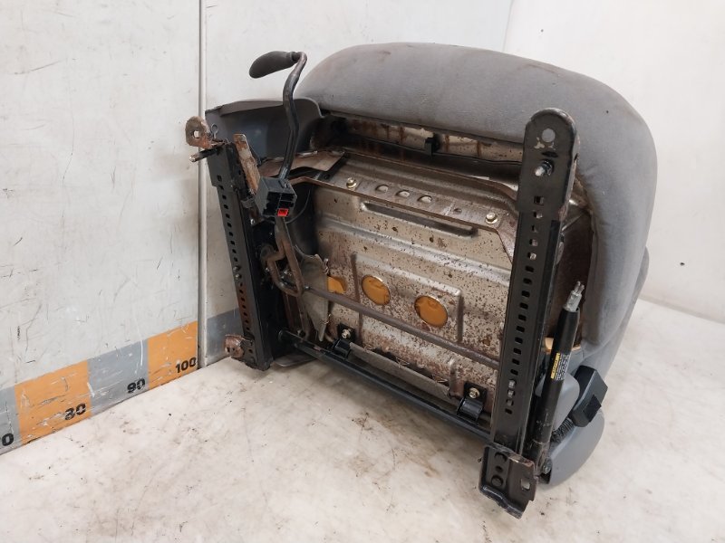 Сиденье переднее правое