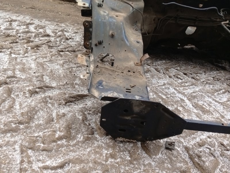 Кузовной элемент