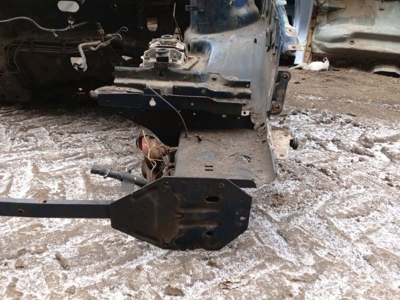 Кузовной элемент