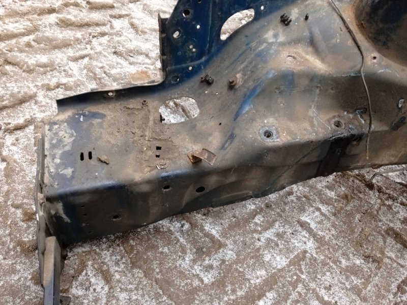 Лонжерон передний правый