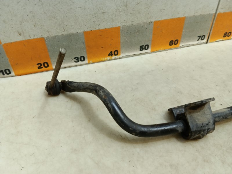 Стабилизатор передний