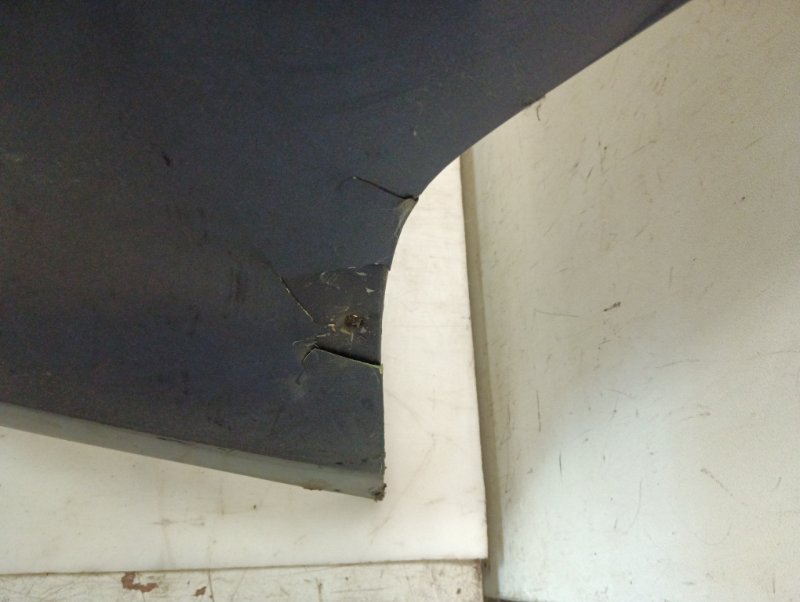 Бампер задний