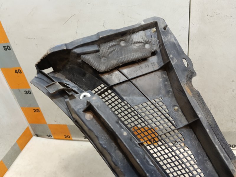 Планка под лобовое стекло