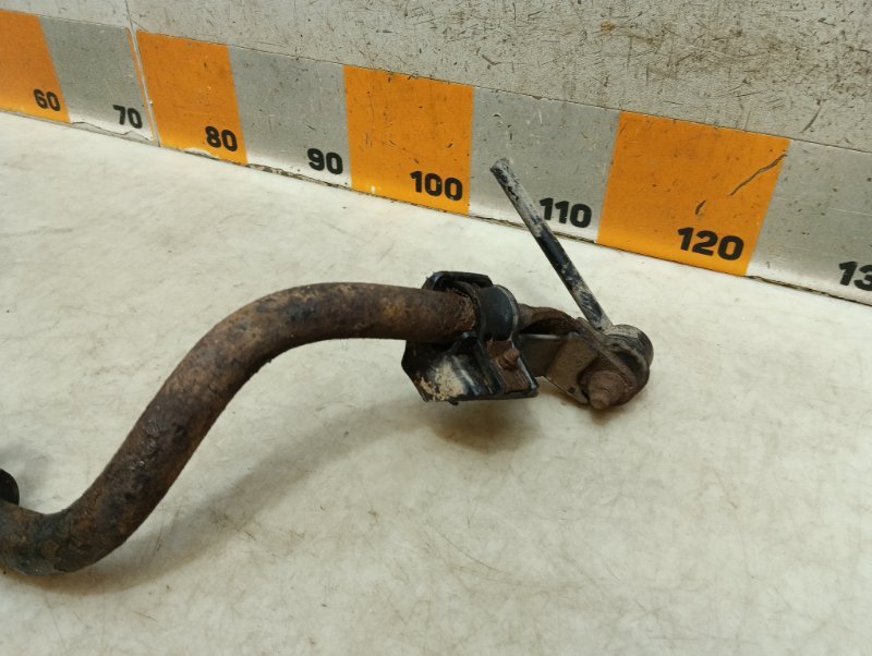 Стабилизатор передний