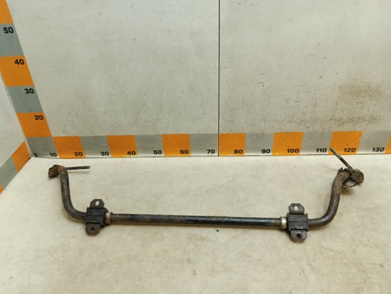 Стабилизатор передний