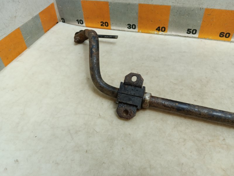 Стабилизатор передний