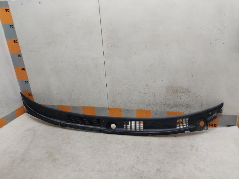 Решетка стеклоочистителей (Жабо)