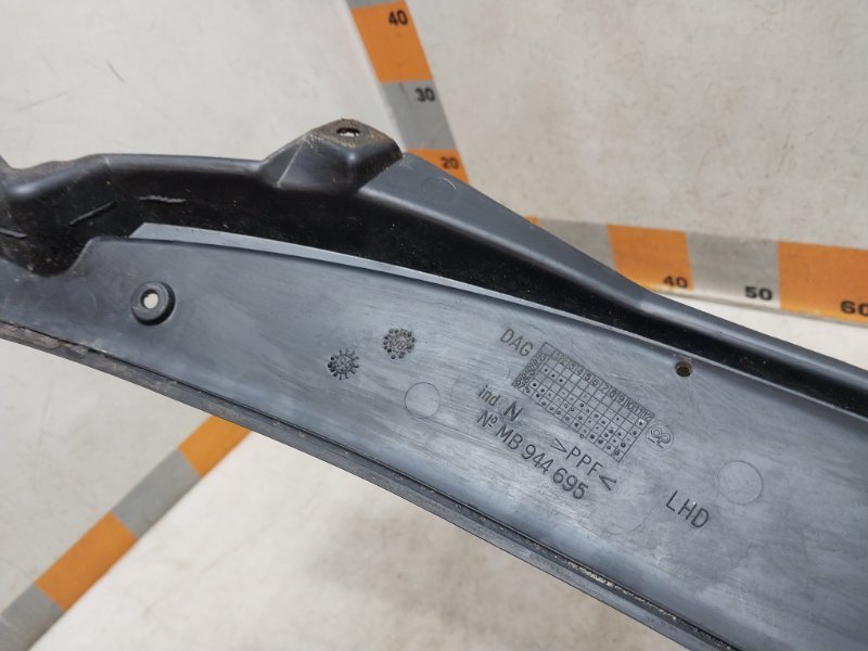 Решетка стеклоочистителей (Жабо)