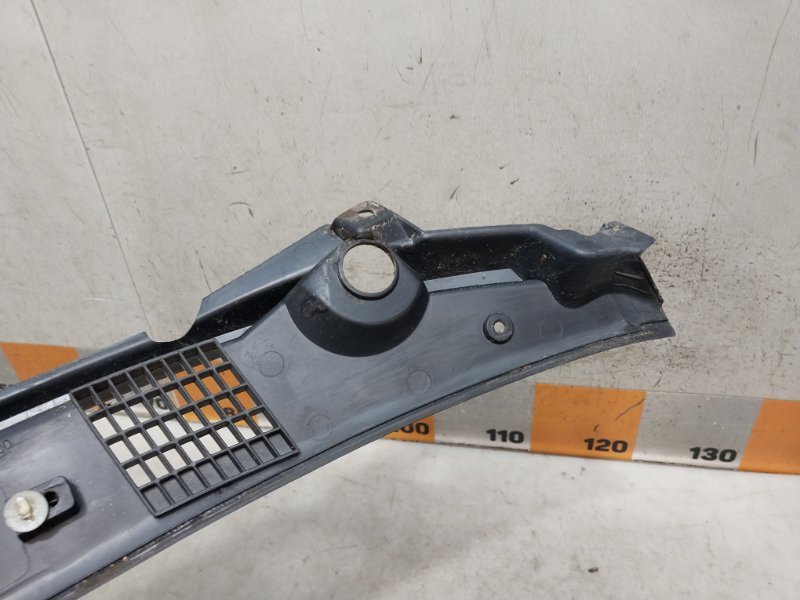 Решетка стеклоочистителей (Жабо)