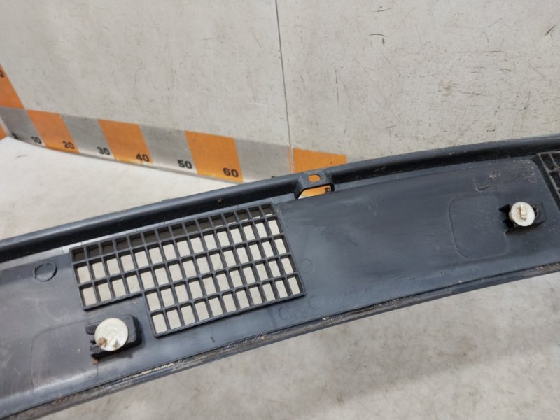 Решетка стеклоочистителей (Жабо)