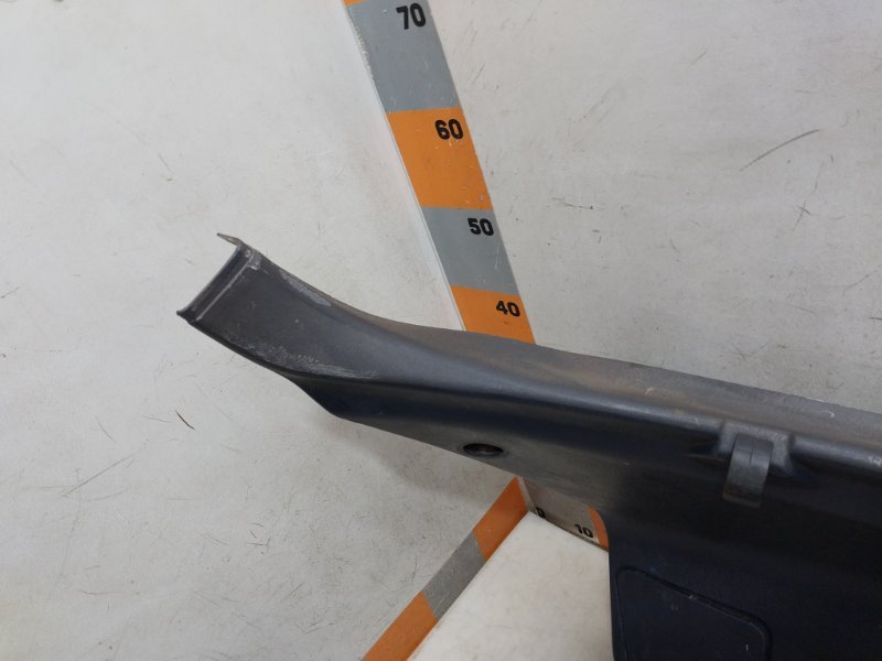 Обшивка двери багажника