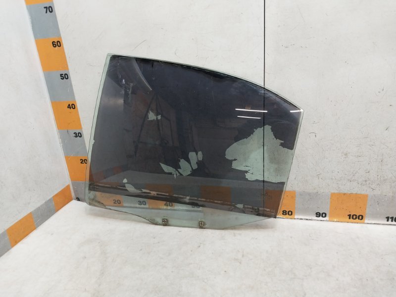 Стекло двери задней левой