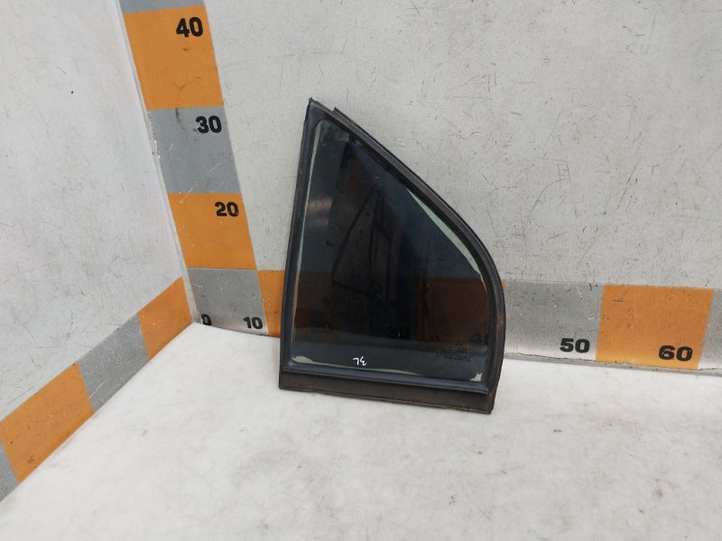 Стекло двери задней левой