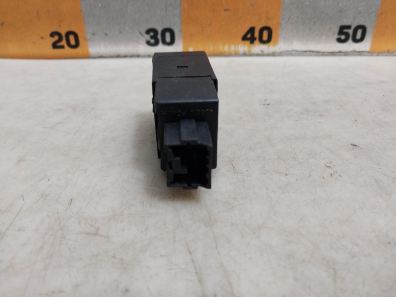 Кнопка корректора фар