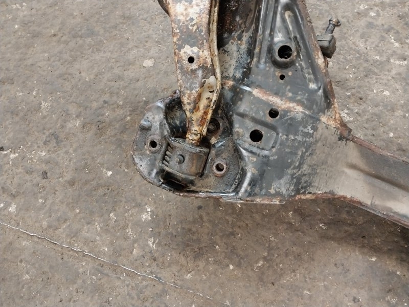 Балка подмоторная