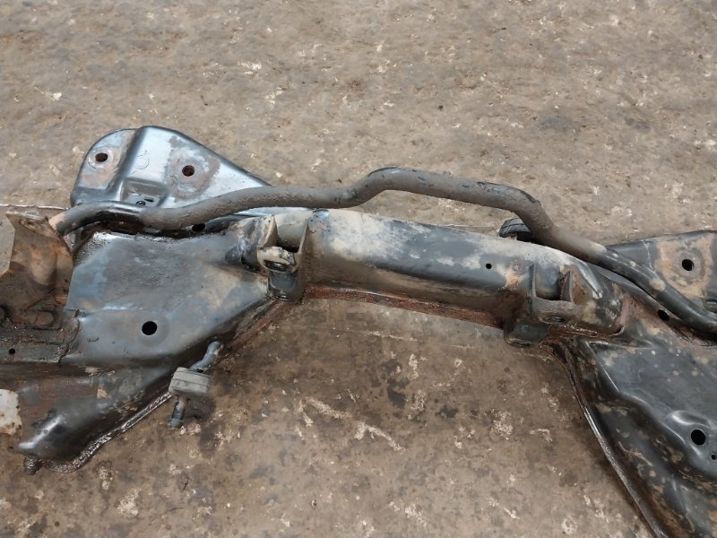 Балка подмоторная