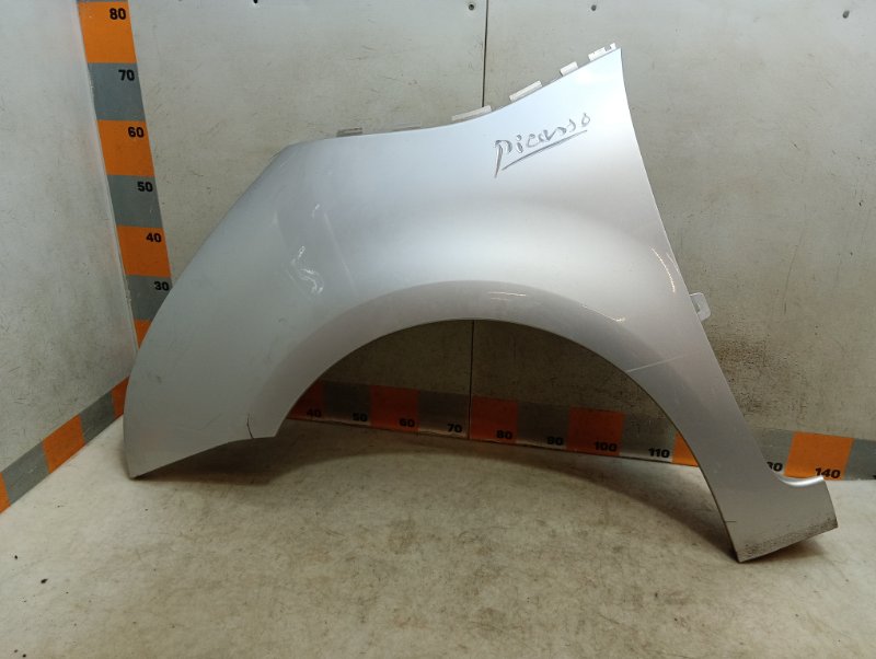 Крыло переднее левое