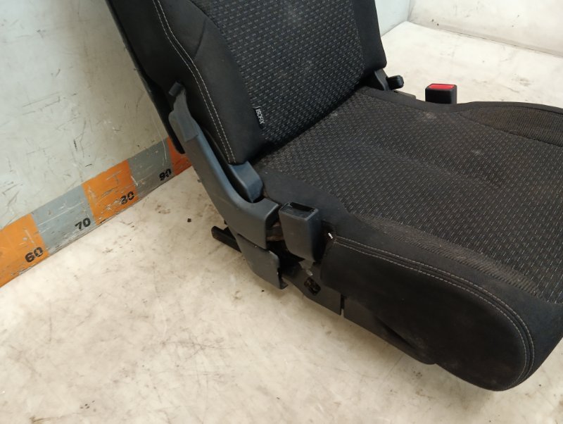 Сиденье салонное