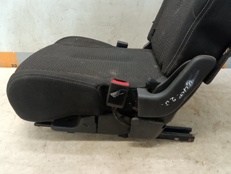 Сиденье салонное