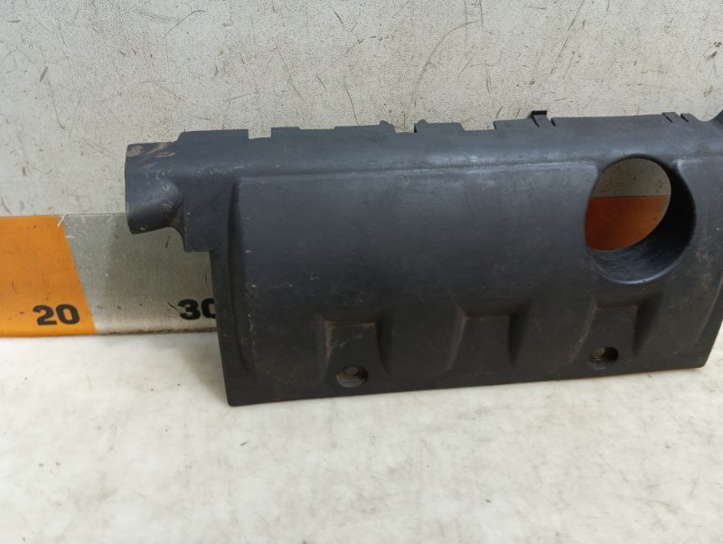 Крышка двигателя