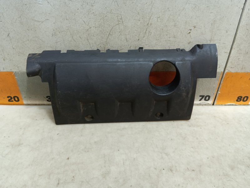 Крышка двигателя